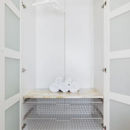 Art House Fira Apartments Barcelona