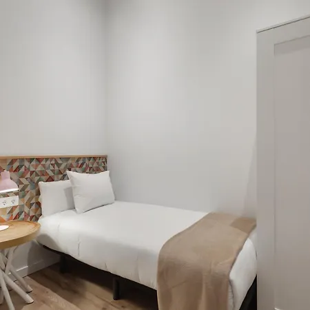 Art House Fira Apartments Barcelona