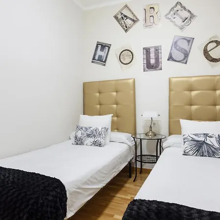Art House Fira Apartments