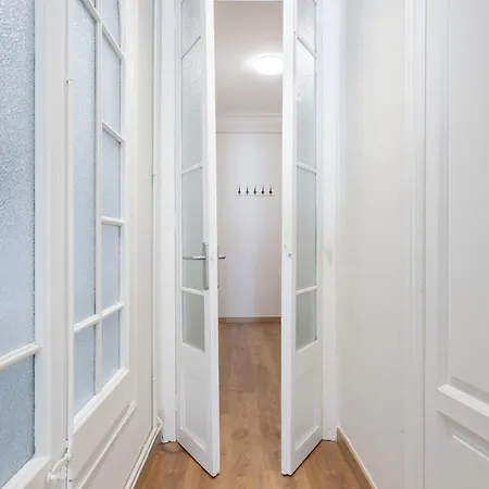 Art House Fira Apartments