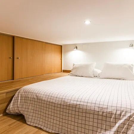 Art House Fira Apartments *