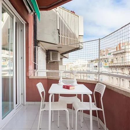 Apartment Art House Fira Apartments