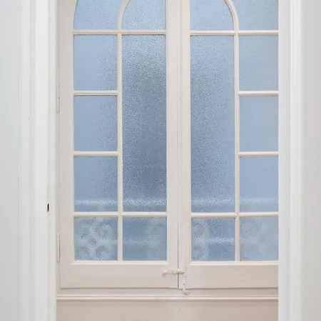 Апартаменты Art House Fira *